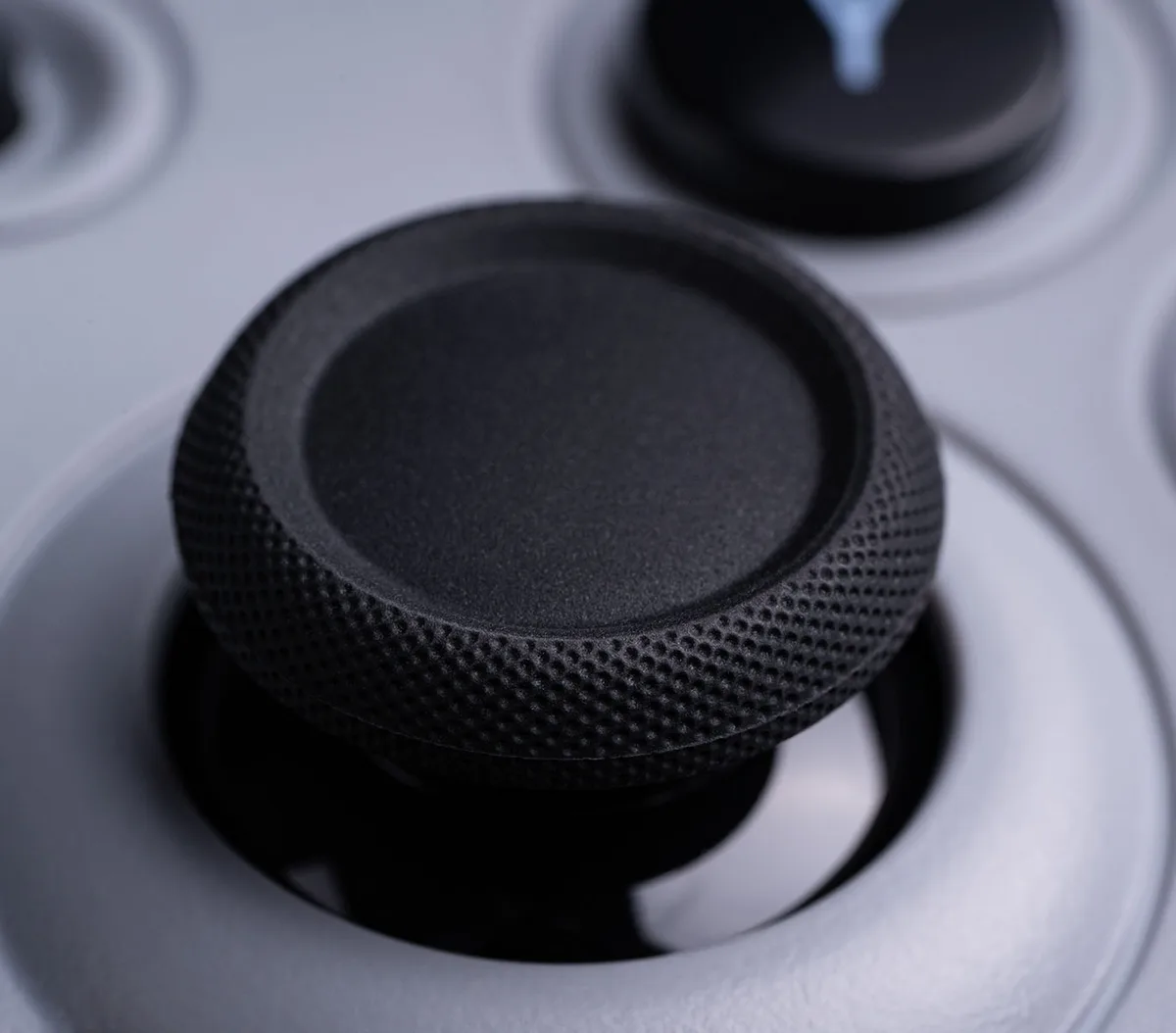 Close-up of the 8BitDo Pro 2 Hall effect joystick