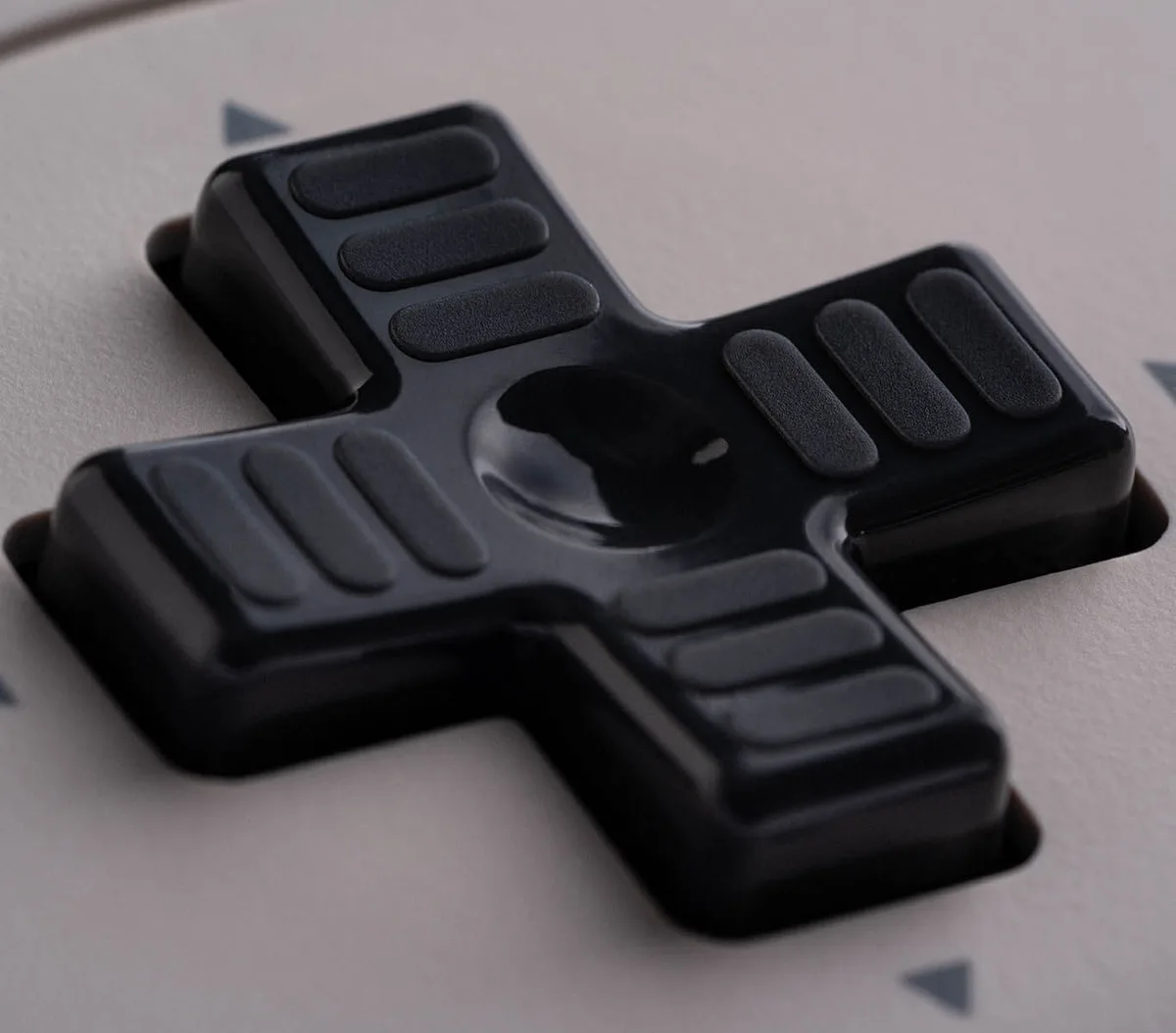 Close-up of the 8BitDo Pro 3 D-pad