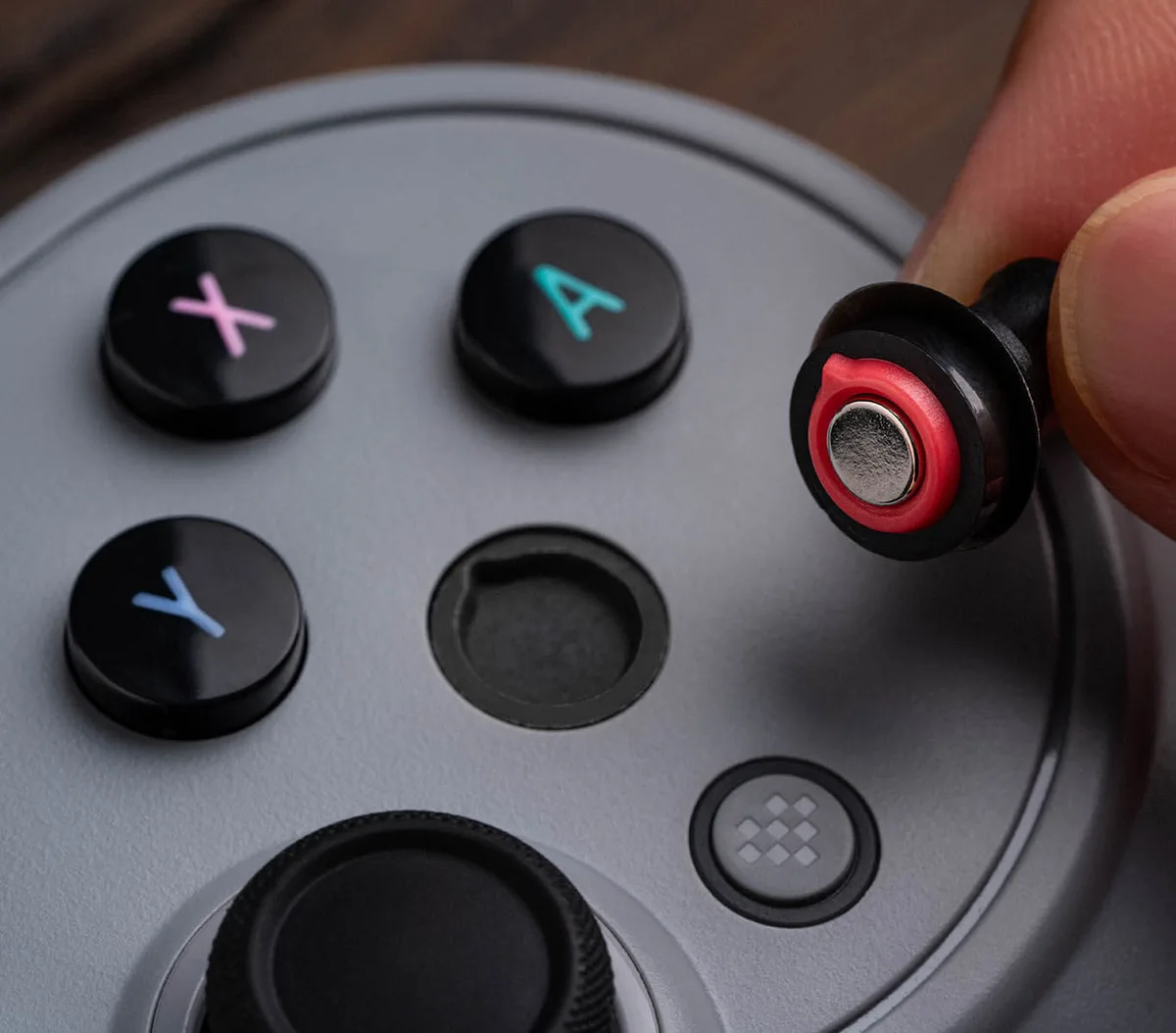 Swapping the magnetic ABXY buttons on the 8BitDo Pro 3