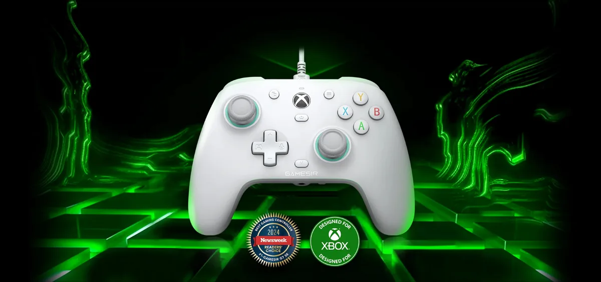 White GameSir G7 SE wired controller for Xbox