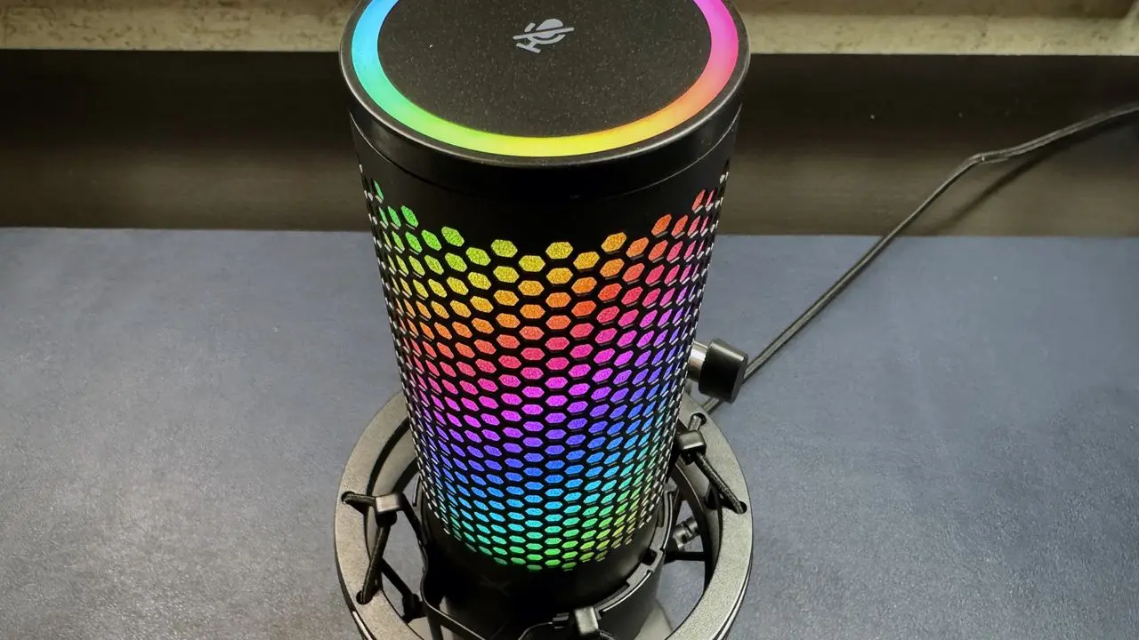 HyperX QuadCast 2 S RGB lighting and tap-to-mute sensor on top